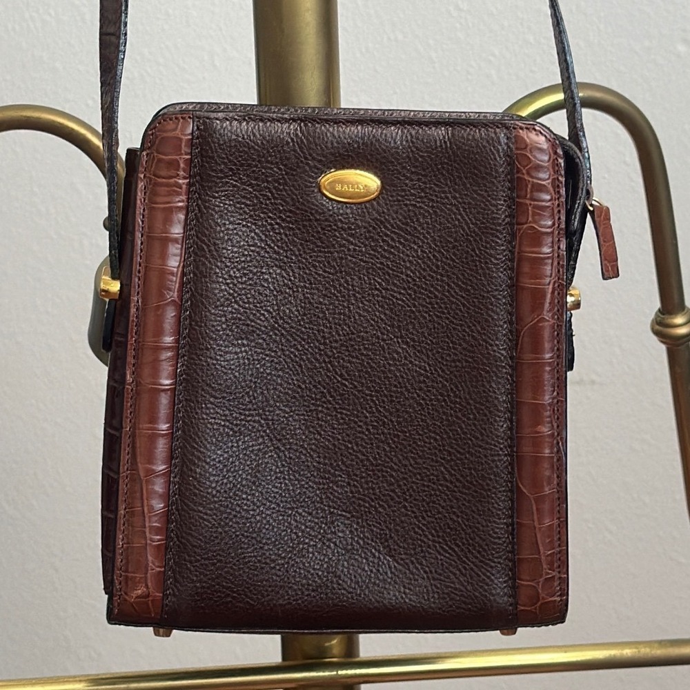Bally Vintage Brown Pebbled Leather Croc Embossed Crossbody Bag Gold Hardware